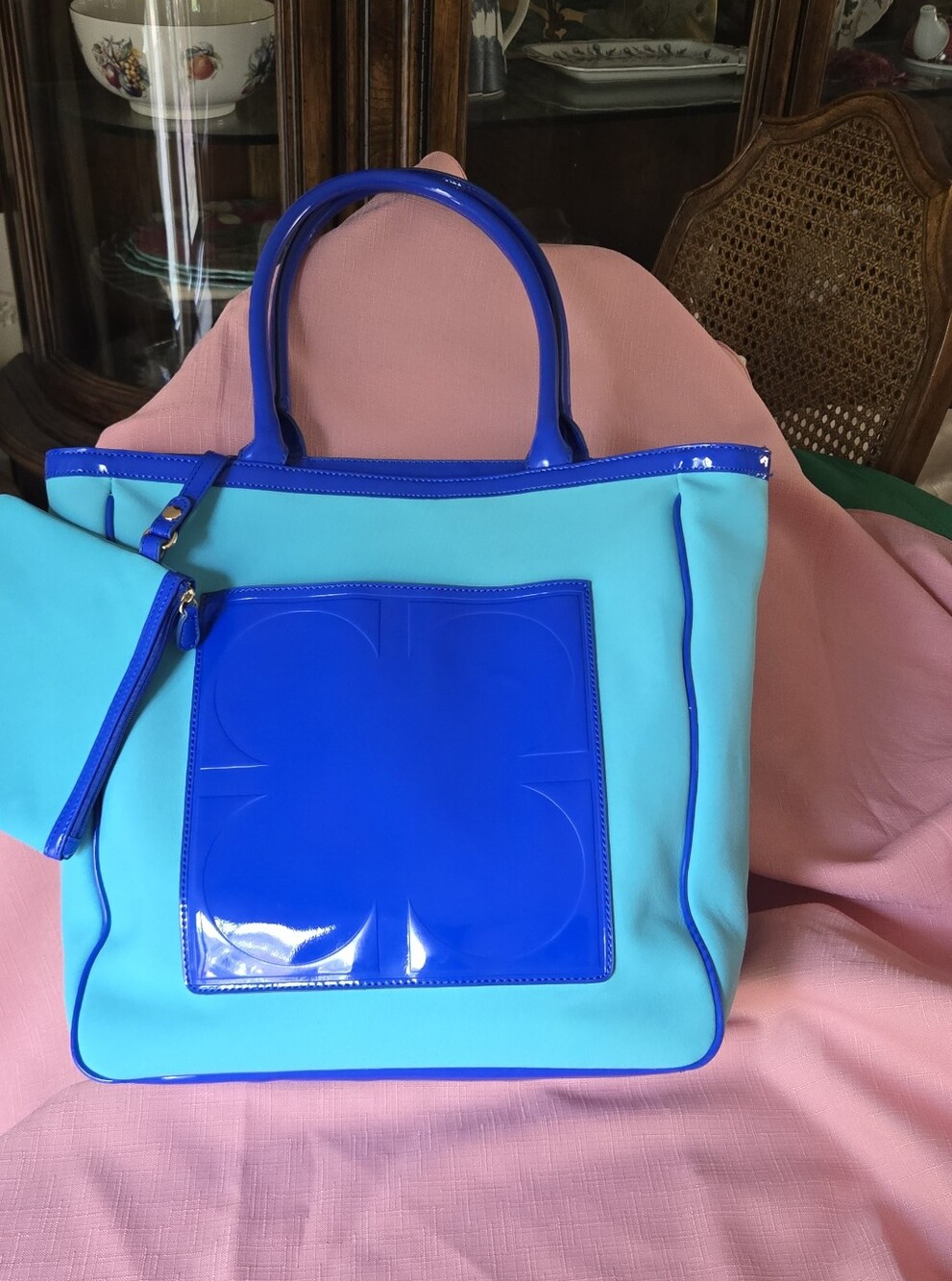 EUC Liz Claiborne Blue and Turquoise Neoprene Tote